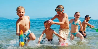 Летний лагерь на побережье моря